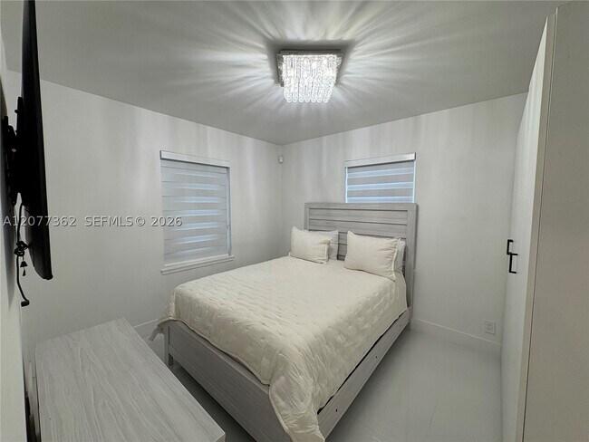 Foto del edificio - 937 SW 18th St