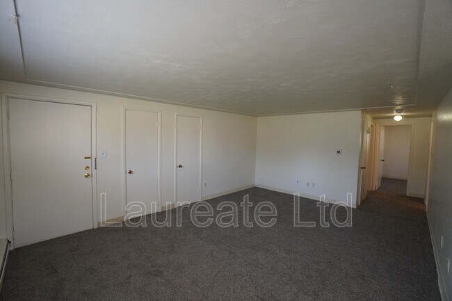 Building Photo - 5985 S Yukon St