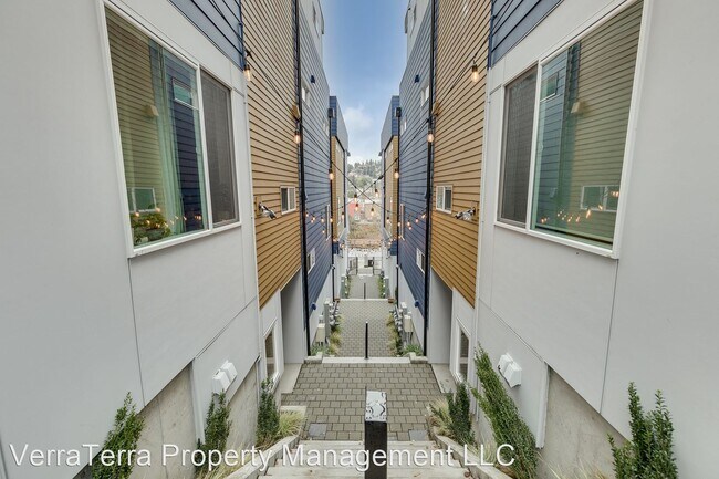 Foto del edificio - 3 br, 2.5 bath House - 3216 15th Ave W Unit D