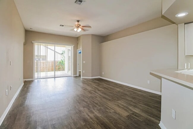 Building Photo - 21301 Neff Ct