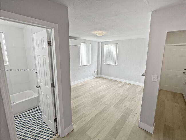 Building Photo - 6647 SW 59th Pl