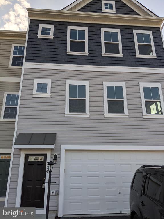 Building Photo - 224 Parkland Dr