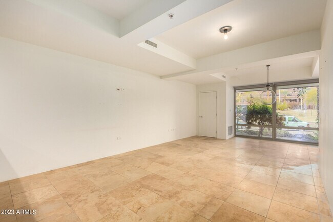 Building Photo - 7161 E Rancho Vista Dr