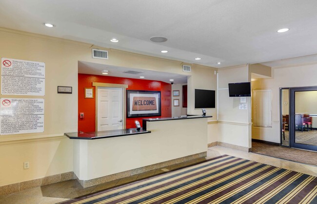 Lobby and Guest Check-in - Furnished Studio - Austin