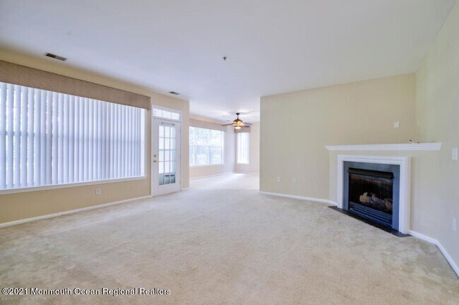 Building Photo - 552 St Andrews Pl