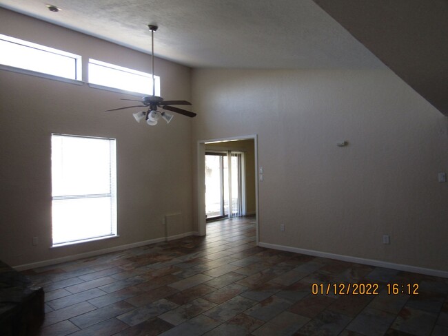 Building Photo - Shelter Creek Area!! Move In Special $200 ...