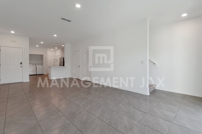 Foto del edificio - 9002 Gifford Dr