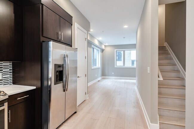 Foto del edificio - Northern Liberties Townhome with Parking