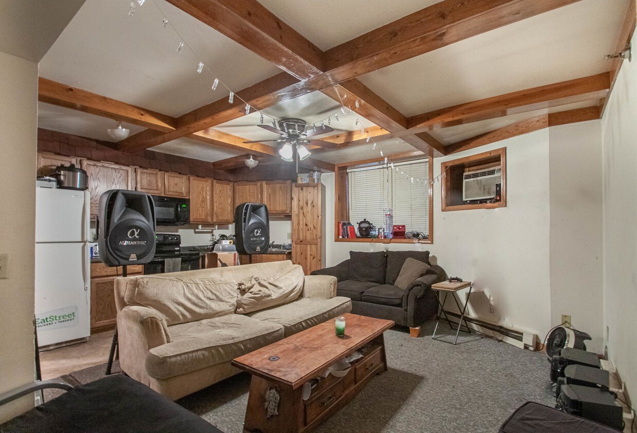 Foto principal - 135 Langdon St