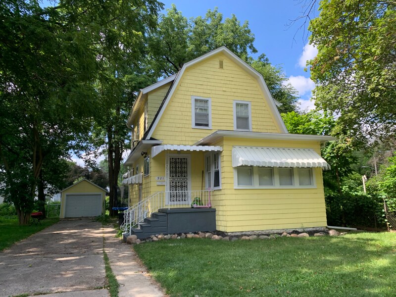 Primary Photo - 921 Kennelworth Ave