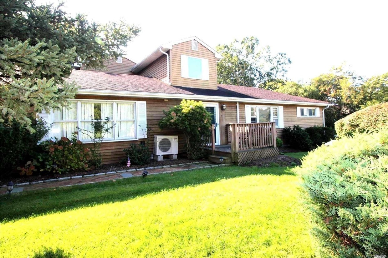 Building Photo - 8 Lincoln Rd