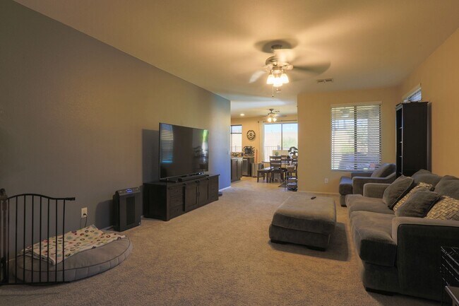 Foto del edificio - 9438 W Ross Ave