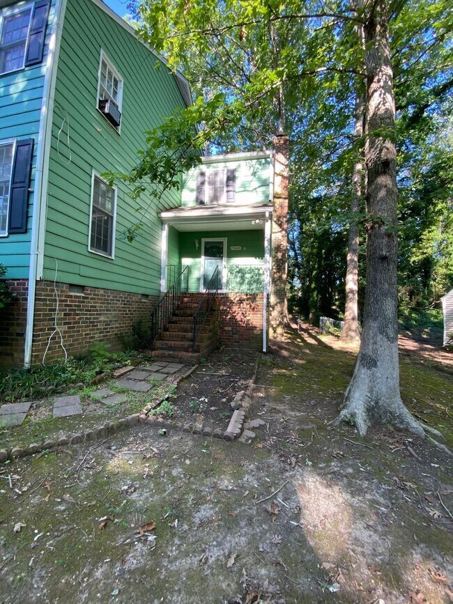 Foto del edificio - 1700 Taft Pl