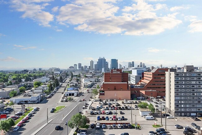 Photo du bâtiment - Kingsway Lofts & Apartments