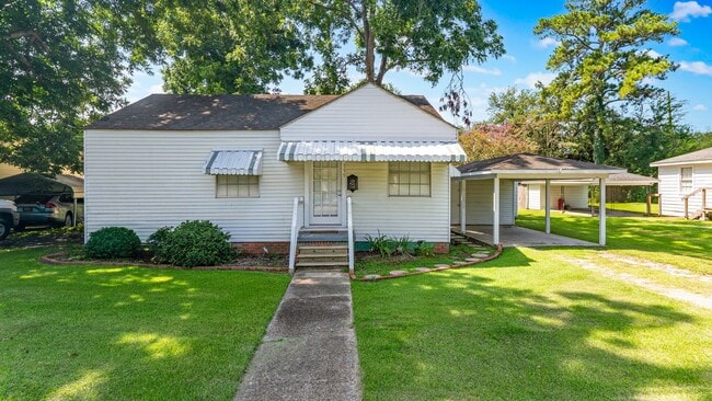 Building Photo - Charming 2-Bedroom Home in the Heart of Po...