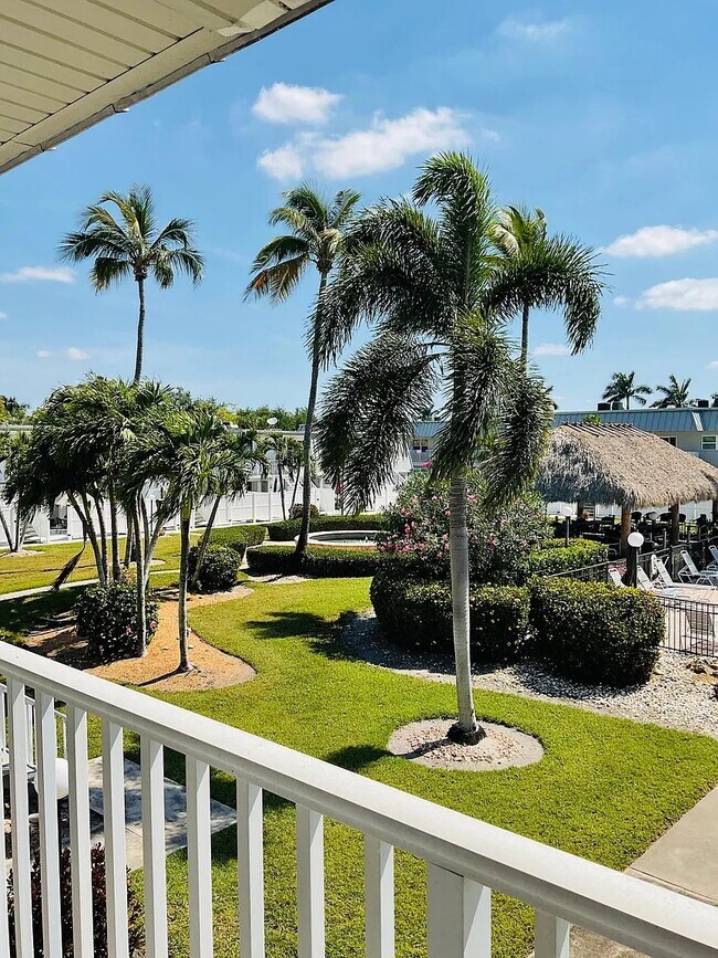 Foto del edificio - 6777 Winkler Rd