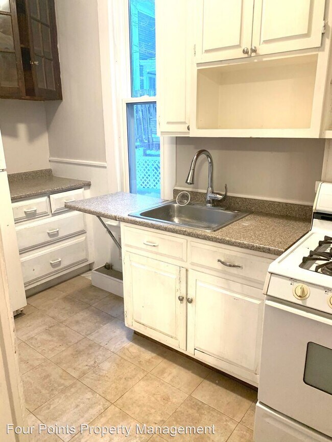 Foto del edificio - 7 Maple Ave