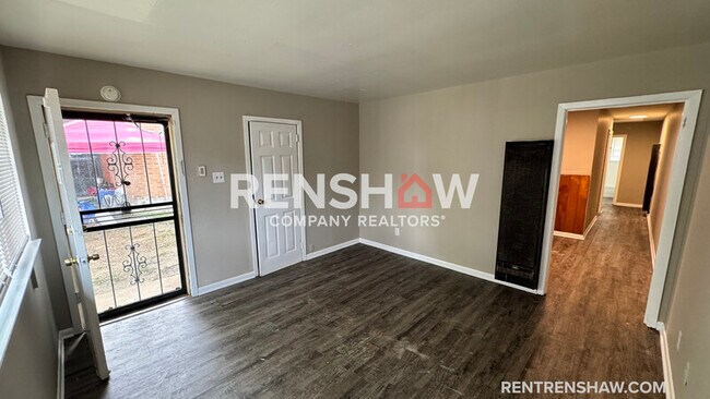 Building Photo - 1072 S Willett St