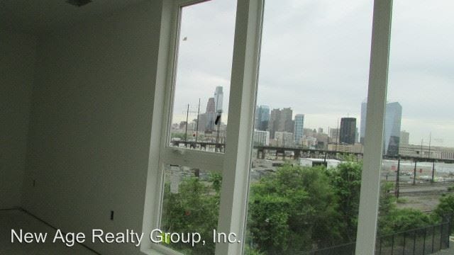 Building Photo - 3070 Spring Garden St