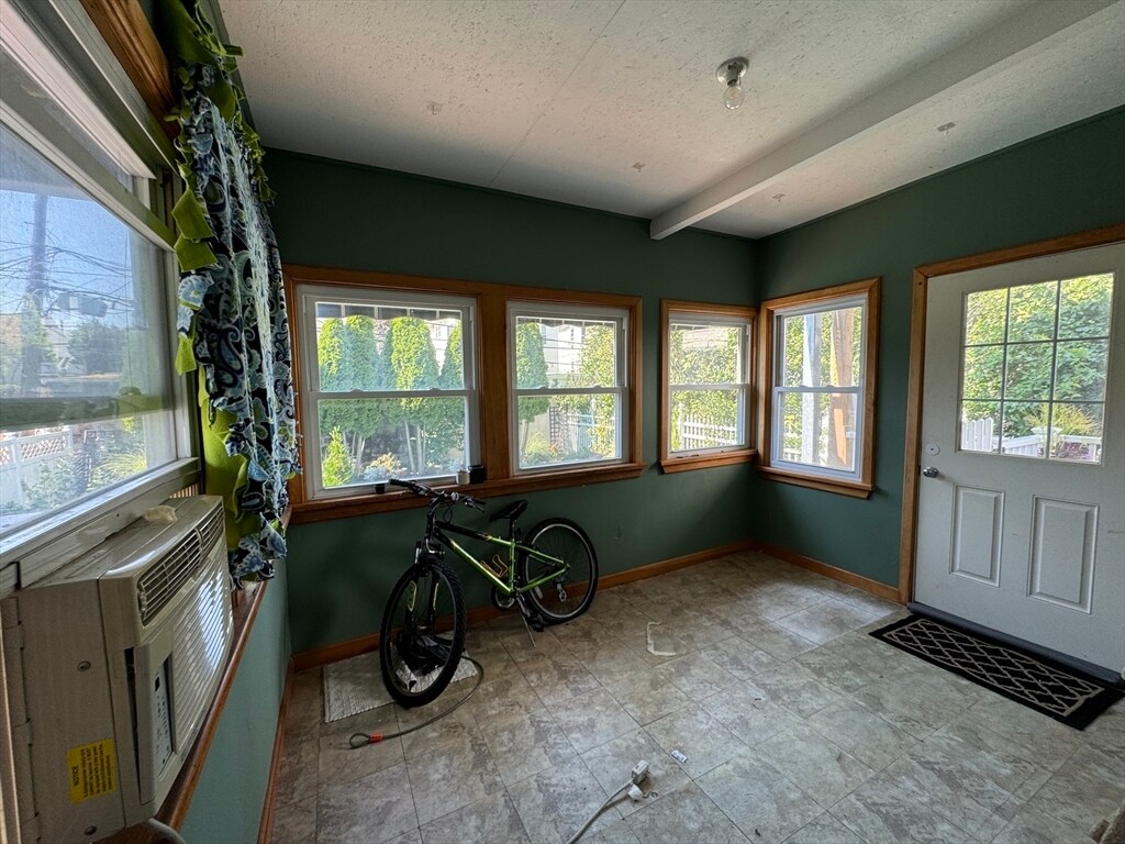 8 Burnham St Unit 1, Somerville, MA 02144 Room for Rent in Somerville