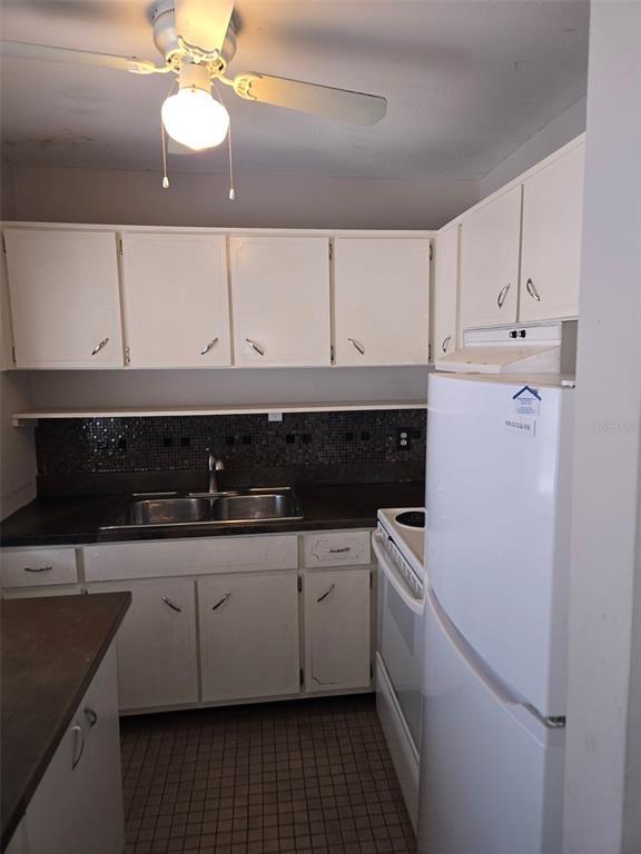 Foto del edificio - 3101 Bee Ridge Rd