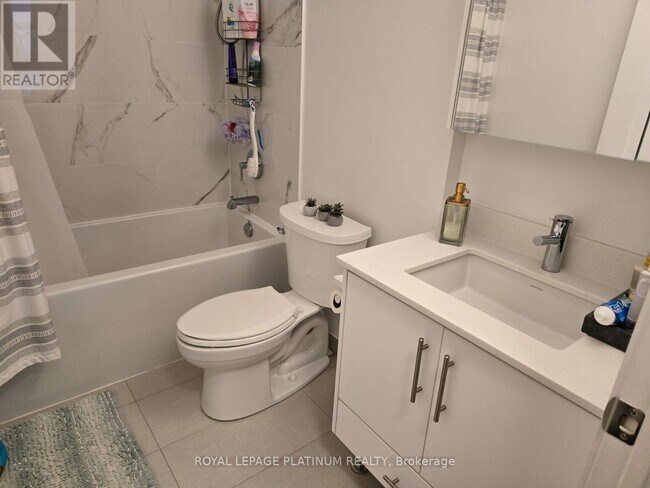 Building Photo - 105 Oneida Crescent