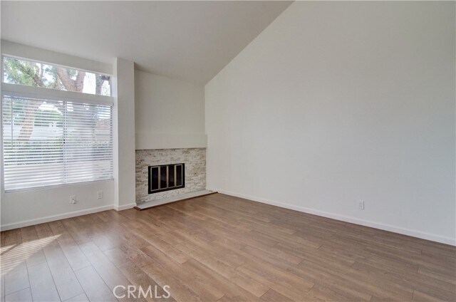 Building Photo - 353 Stanford Ct