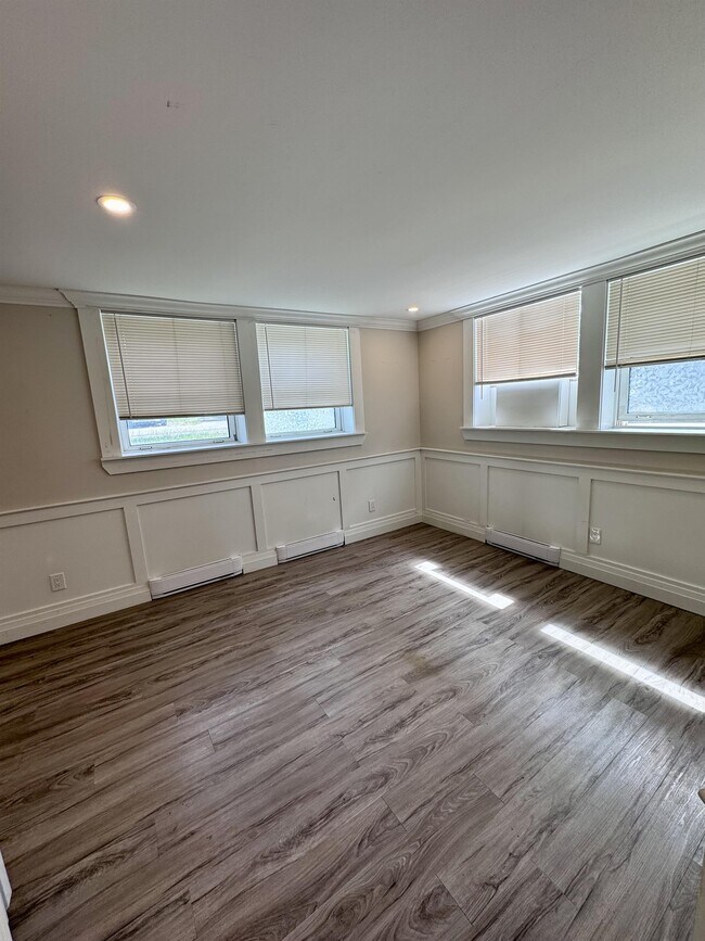 Photo du bâtiment - 1495 Gladstone Ave