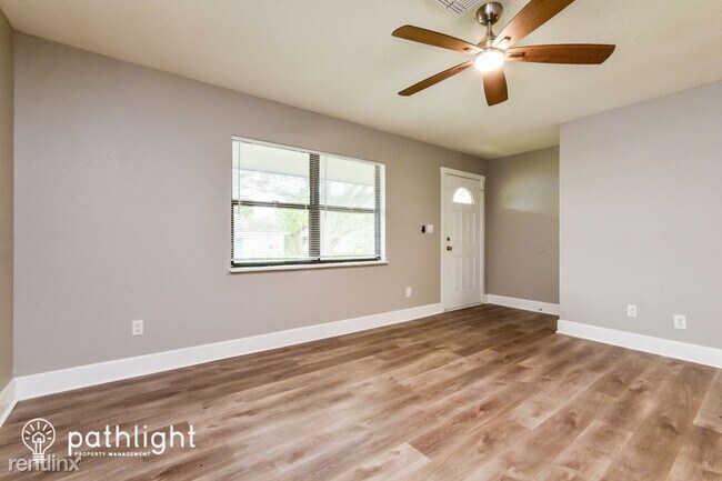 Foto del edificio - 3 br, 2 bath House - 5407 Turton Lane