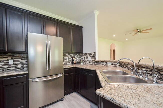 Building Photo - 3732 Kilkenny Dr