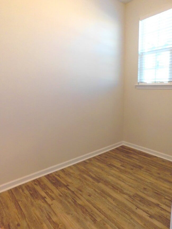 Foto del edificio - Luxury Townhome In Rea Farms Near Waverly!...