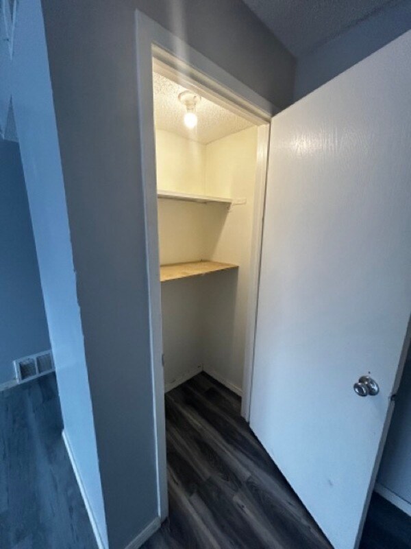 Foto del edificio - 3309 Wood Ave