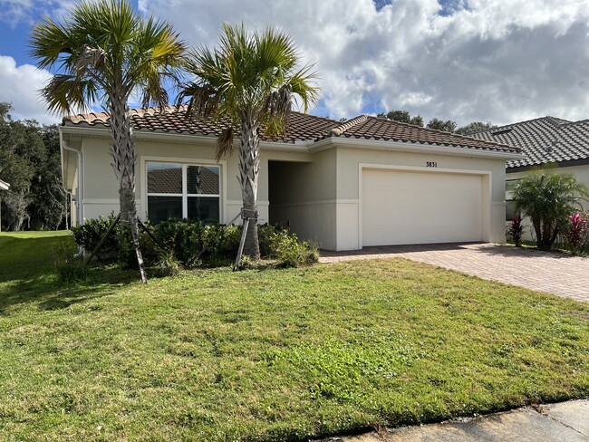 Foto del edificio - 3831 Carrick Bend Dr