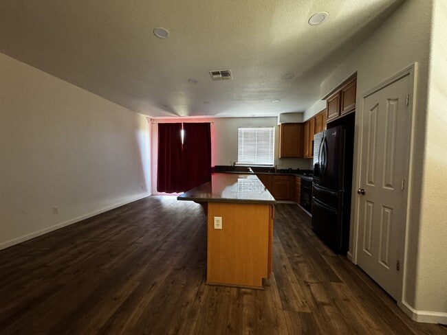 Building Photo - 3619 Kim Way
