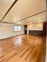 Building Photo - 406 1610