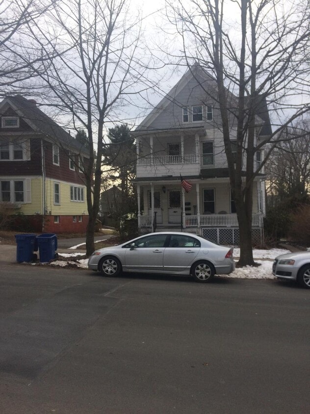 Primary Photo - 19 Curtis Ave