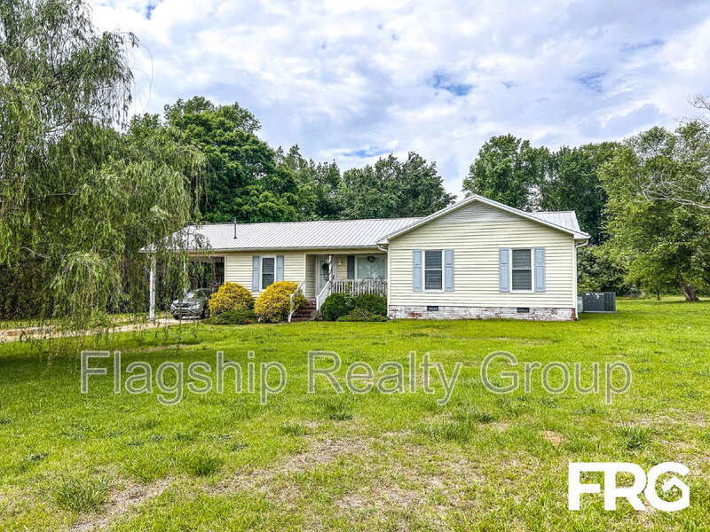 Foto principal - 1100 Oberry Rd