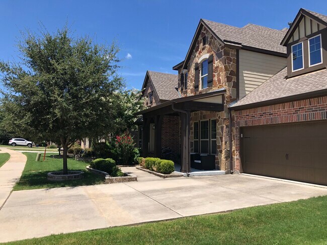 Foto del edificio - 416 Cedar Crest Dr