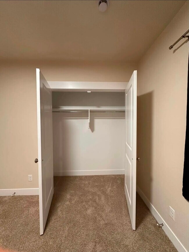 Building Photo - 5361 N Orville St