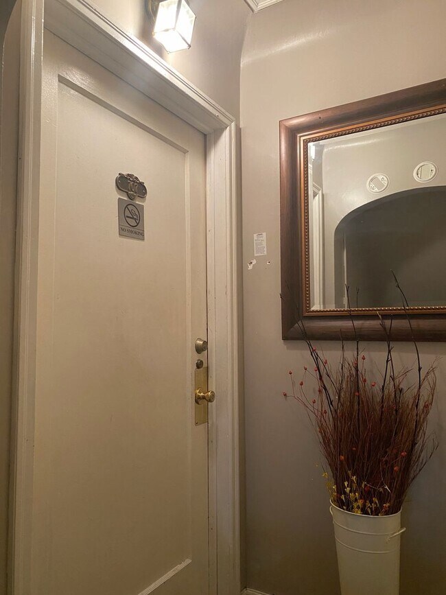 Foto del edificio - 707 N Adams St