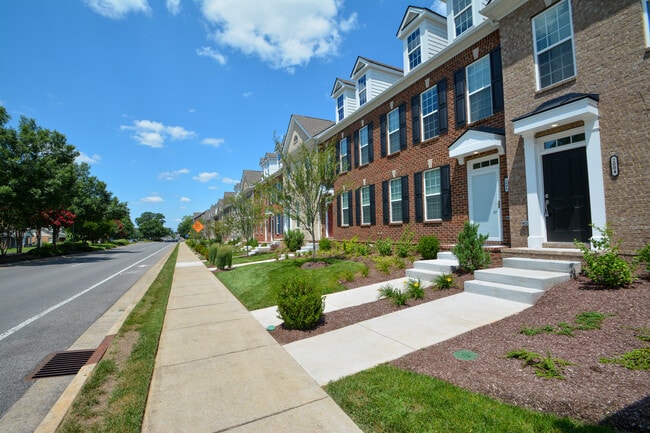Main Street Village - 1213 Frisco St