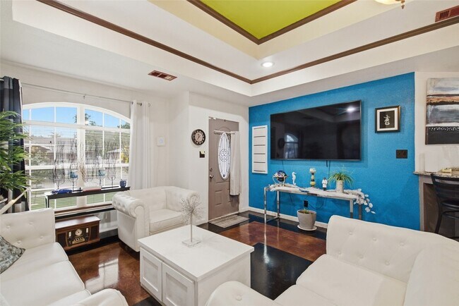 Foto del edificio - 2900 Fitzhugh Ave