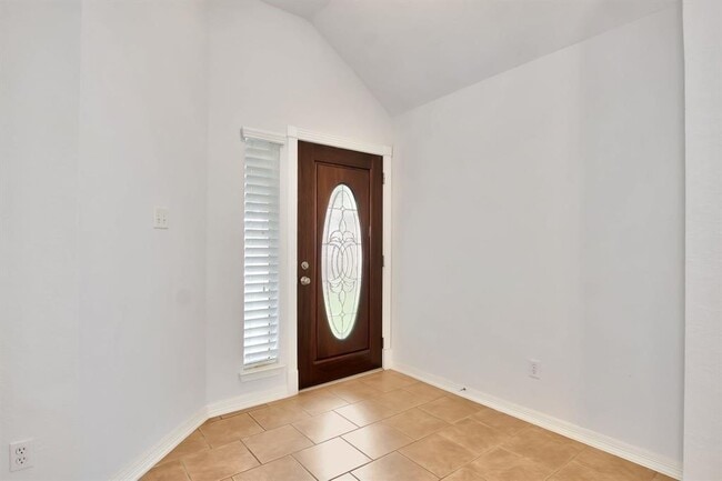 Building Photo - 419 Livingstone Ln