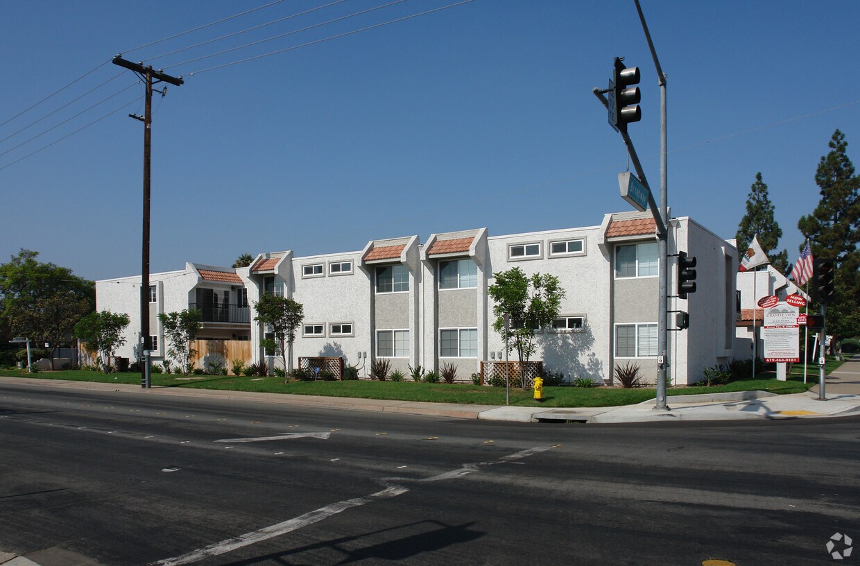 Broadway Garden Apartment Apartments in El Cajon, CA