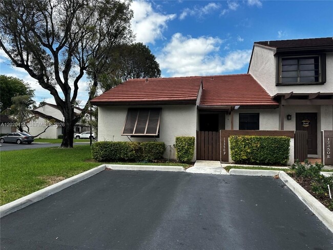 Building Photo - 13350 SW 88th Ter