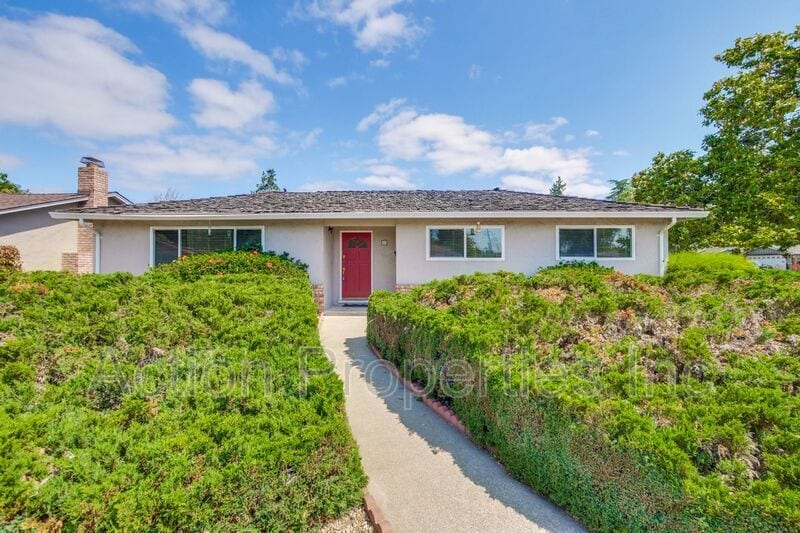 95 Starr Way, Mountain View, CA 94040 Condo for Rent in Mountain View, CA