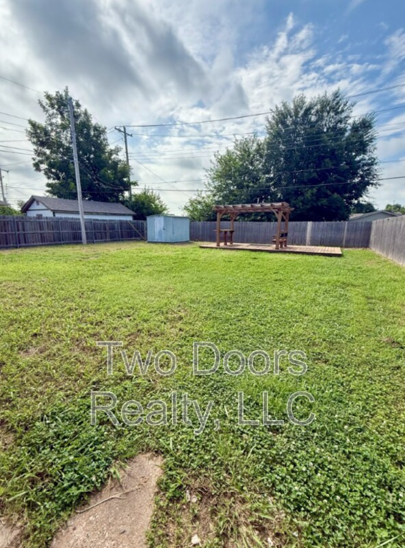 Building Photo - 952 NW 6th St