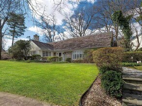 Building Photo - 76 Wensley Dr