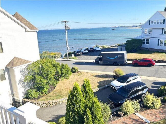 Foto del edificio - 141 Grovers Ave