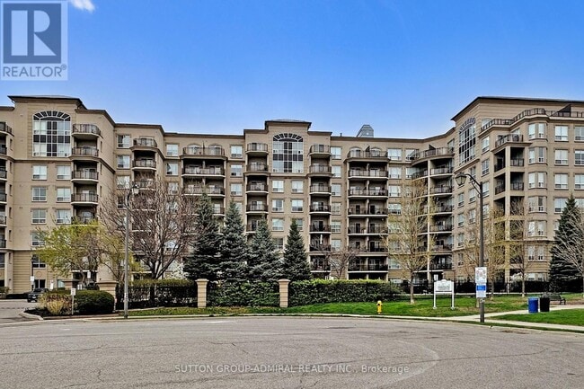 Building Photo - 2 Maison Parc Ct